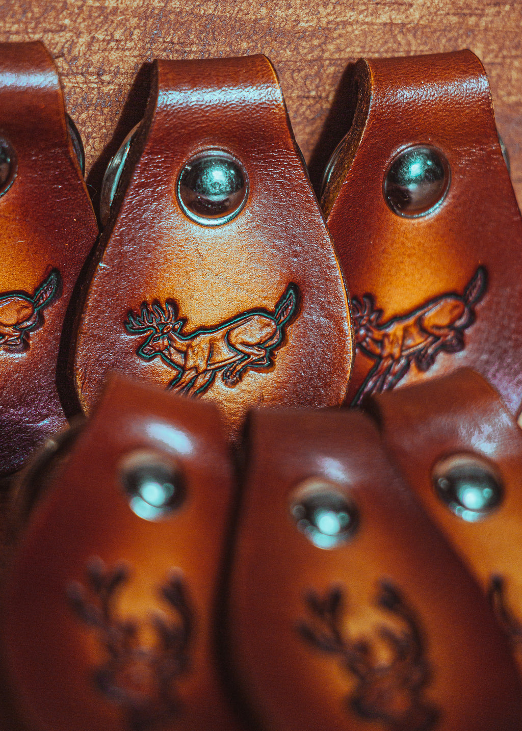 Leather key chain tag with deer mount stamp – Adirondack made